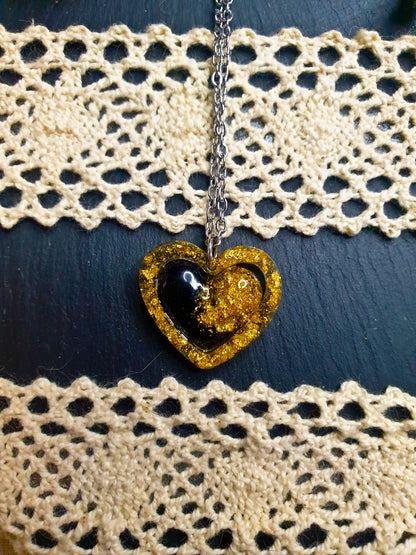 Black & Gold Glitter Heart Resin Necklace – Stainless Steel Chain - J & I Vision