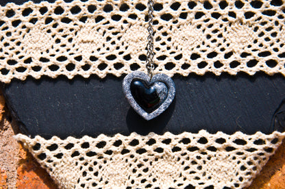 Black & Silver Glitter Heart Resin Necklace – Stainless Steel Chain - J & I Vision