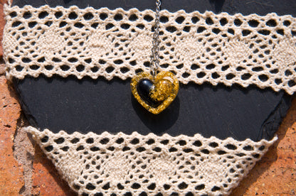 Black & Gold Glitter Heart Resin Necklace – Stainless Steel Chain - J & I Vision