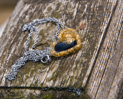 Black & Gold Glitter Heart Resin Necklace – Stainless Steel Chain - J & I Vision