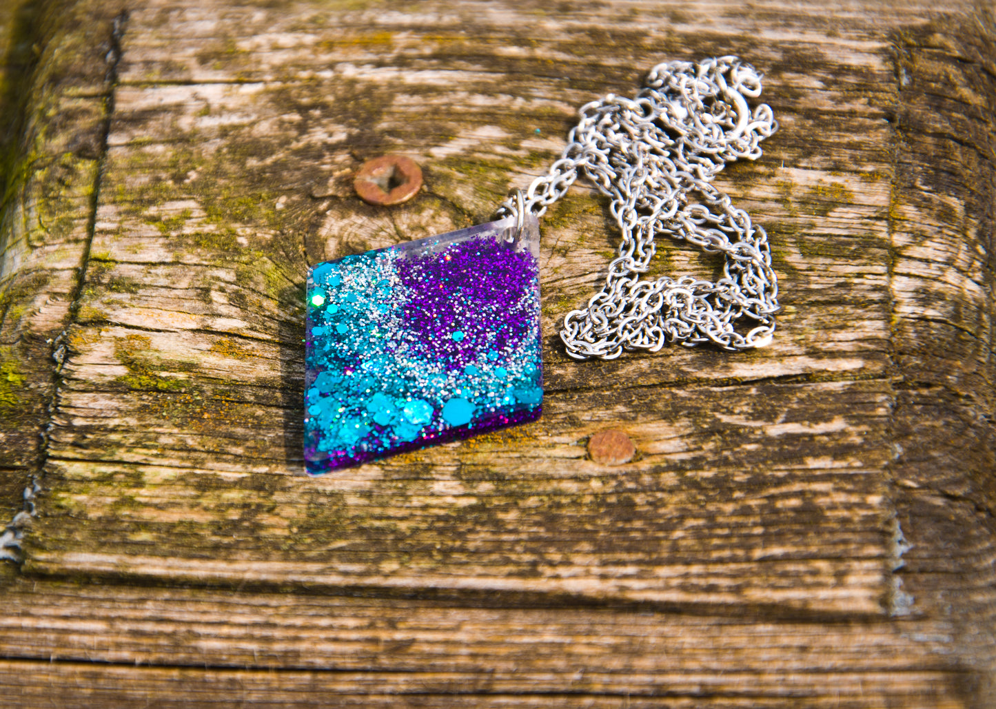 Purple & Teal Glitter Diamond Resin Necklace – Stainless Steel Chain