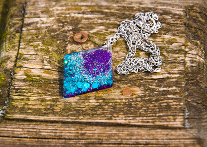 Purple & Teal Glitter Diamond Resin Necklace – Stainless Steel Chain - J & I Vision