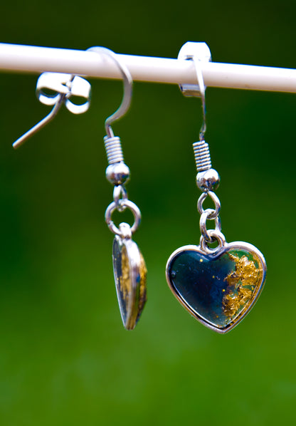 Black & Gold Glitter Heart Resin Earrings – Stainless Steel Hooks - J & I Vision