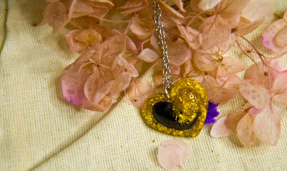 Black & Gold Glitter Heart Resin Necklace – Stainless Steel Chain - J & I Vision